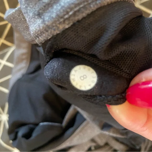 LULULEMON BRA. Size 8 - Picture 3 of 3